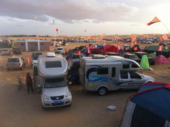 阿拉善英雄會即將開始 阿拉善英雄會即將開始