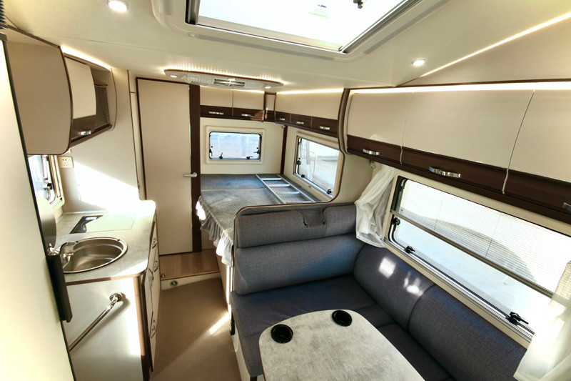 舒適、空間、安全,樣樣具備的房車 舒適、空間、安全,樣樣具備的房車