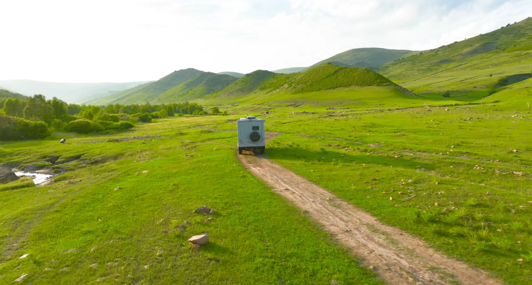 你問何為自由?讓我?guī)闳タ纯矗? alt=