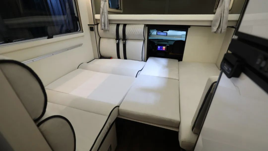 自由炮系列房車(chē)布局盤(pán)點(diǎn),總有一款適合你! 自由炮系列房車(chē)布局盤(pán)點(diǎn),總有一款適合你!